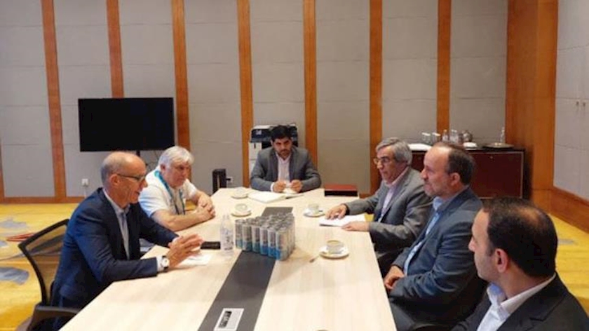 Iranpress: Iran voices readiness to host joint meeting with Chinese universities