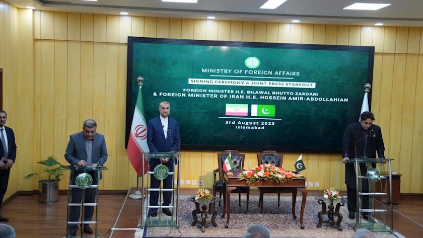 Iranpress: Iran FM: Iran-Pakistan trade exchange will double