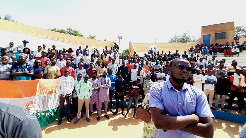 Iranpress: Coup in Niger leads to protests against US , France