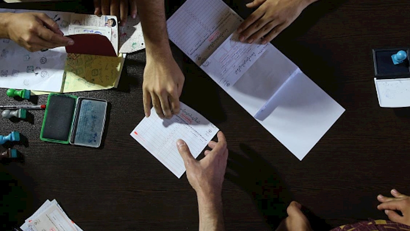 Iranpress: Iran; Over 32 k register names until 6th day for March elections