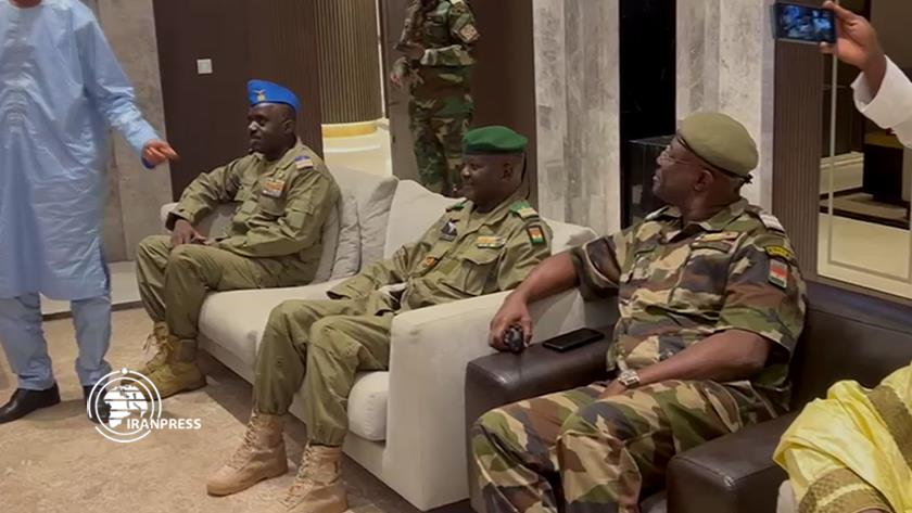 Iranpress: Nigerian delegation in Niger to consult for settling crisis 