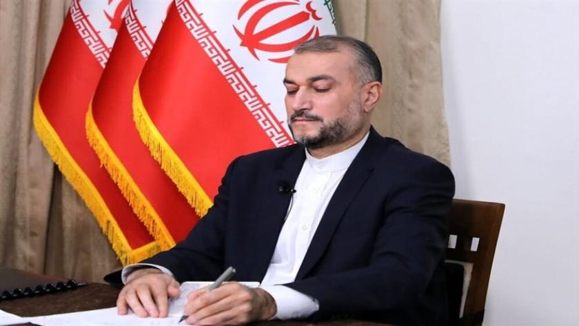 Iranpress: FM honors anniversary of Lebanon