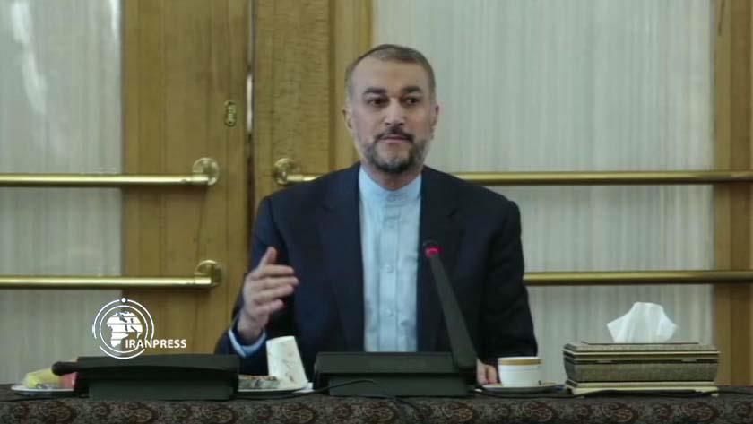 Iranpress: FM: Iran not content with temporary agreement