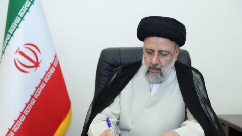 Iranpress: Raisi felicitates championship of Iranian U20 freestyle wrestling team