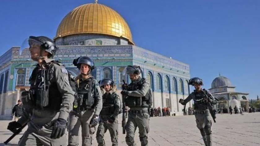 Iranpress: 400 Zionist settlers storm Al-Aqsa mosque
