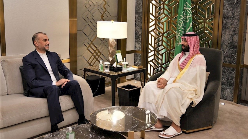 Iranpress: Amir-Abdollahian, Bin Salman hold meeting
