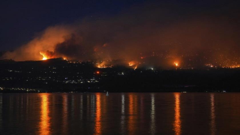 Iranpress: Wildfires force thousands flee capital of Canada’s Northwest Territories 