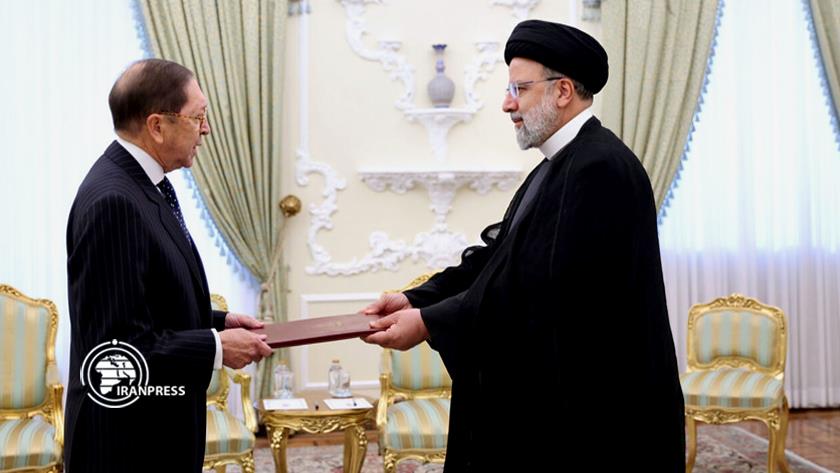 Iranpress: Raisi: Iran ready to share its technology with Colombia