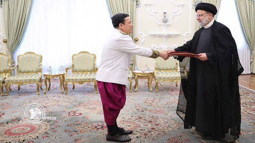 Iranpress: Raisi: Iran Keen to boost ties with ASEAN, Cambodia