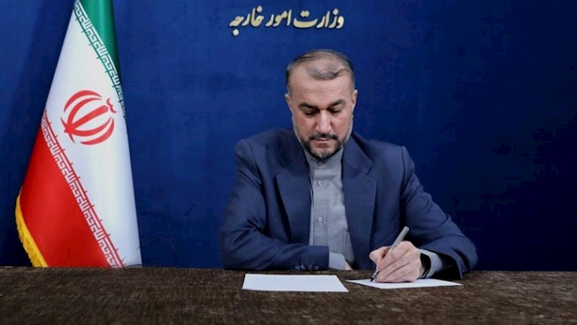 Iranpress: FM rebukes Global Arrogance on anniversary of 1953 coup d