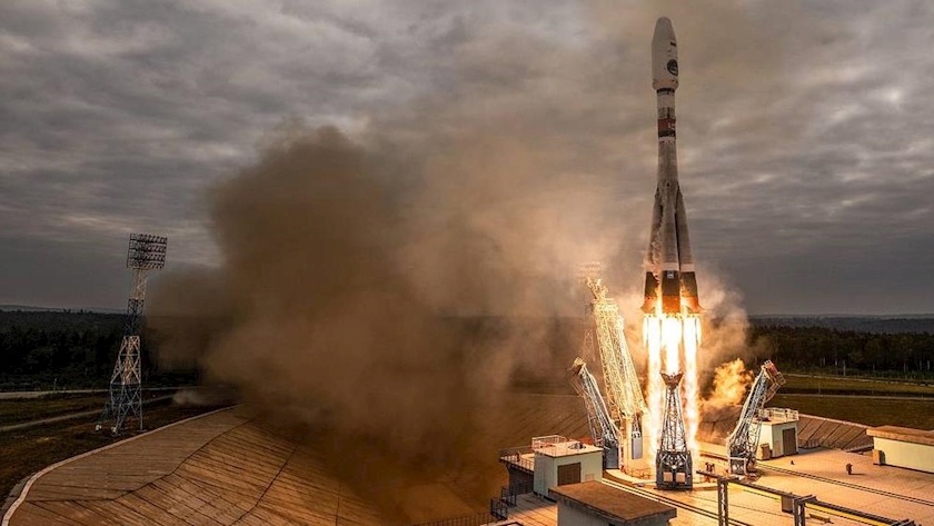 Iranpress: Russian Luna-25 lunar probe collided with Moon’s surface