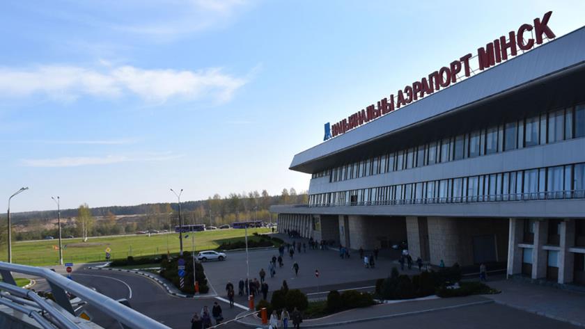 Iranpress: US urges citizens to leave Belarus