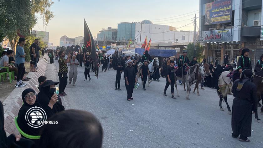 Iranpress: Arbaeen Walk from Iraqi city of Najaf to Karbala