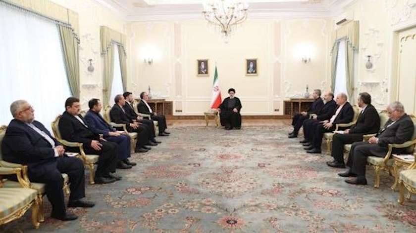 Iranpress: Using regional organizations: President Raisi