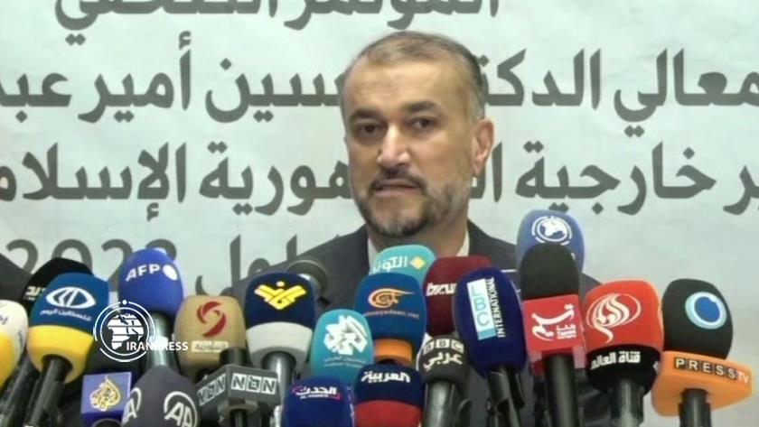 Iranpress: FM: Foreign interference complicates situation in Lebanon 