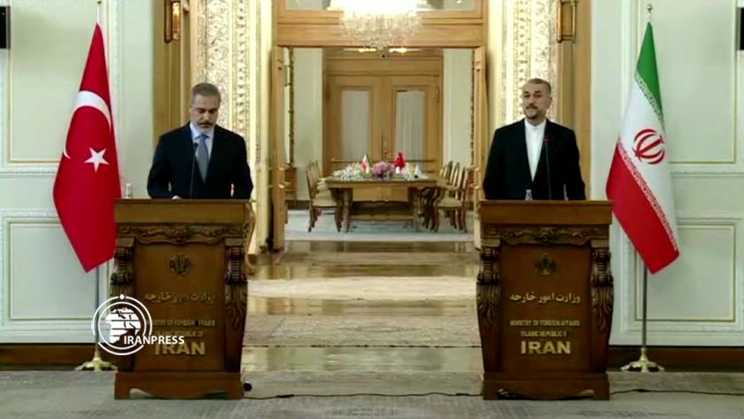 Iranpress: Tehran, Ankara to hold joint meeting of convicts