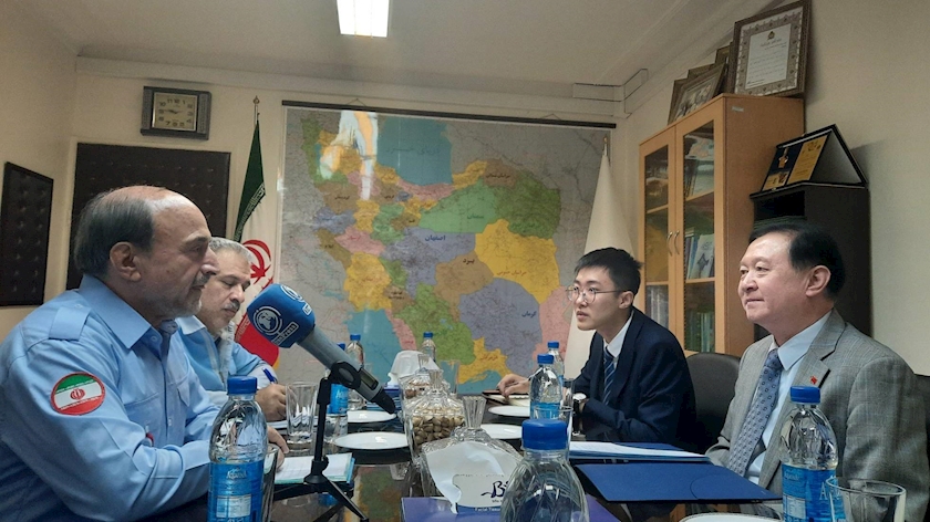 Iranpress: Iran, China confer on Co-op to manage natural disasters