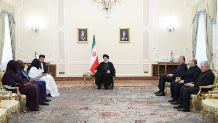 Iranpress: Raisi: Resistance of Africa against colonialism signals their sobriety