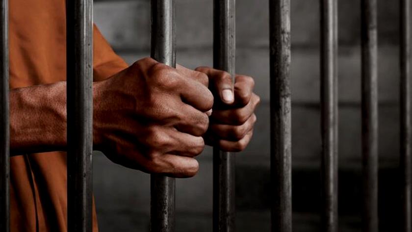 Iranpress: Three Iranian prisoners released in Qatar, return to country