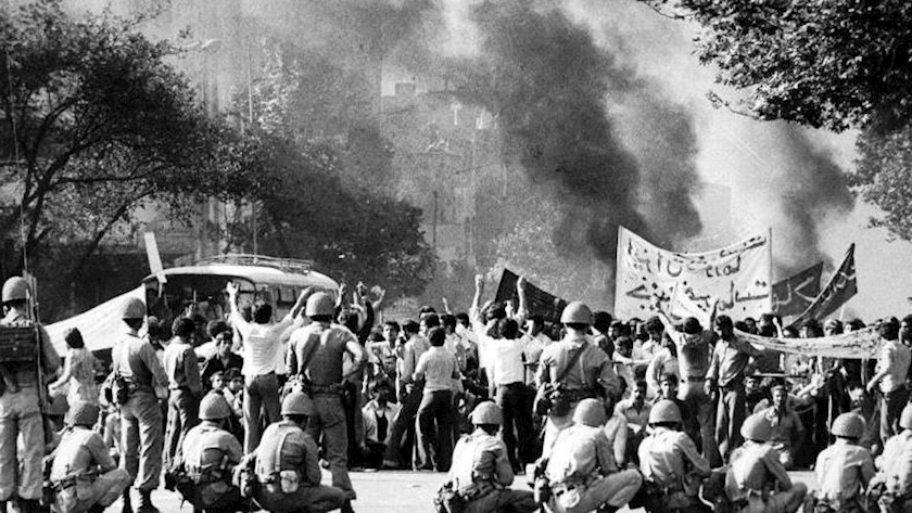 Iranpress: Iranians mark 