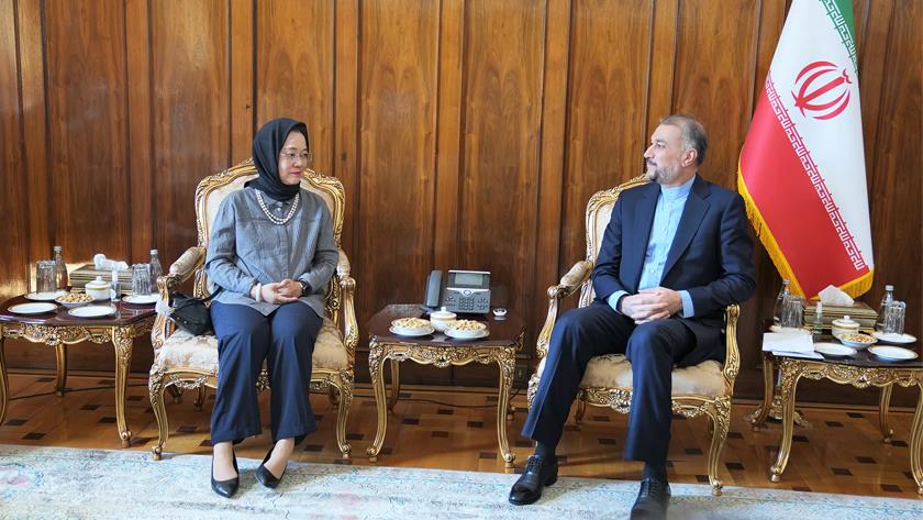 Iranpress: Iranian FM, UN Deputy Secy. Gen., discuss dust elimination
