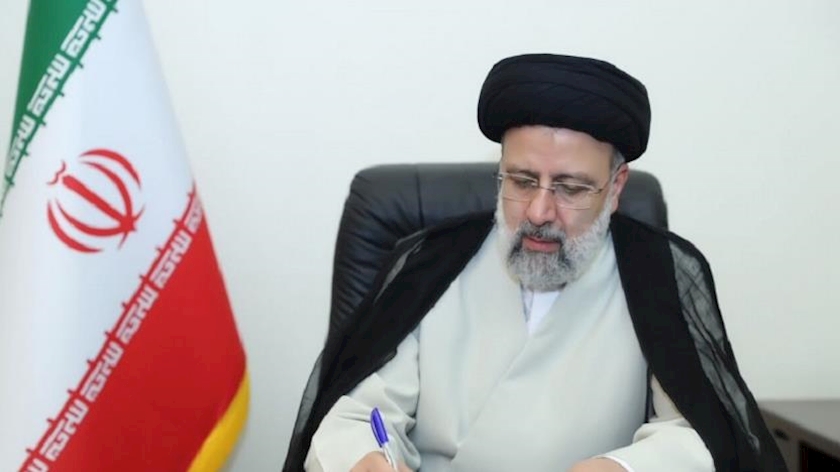 Iranpress: President calls for reinforcement of Iran-Saudi Arabia ties