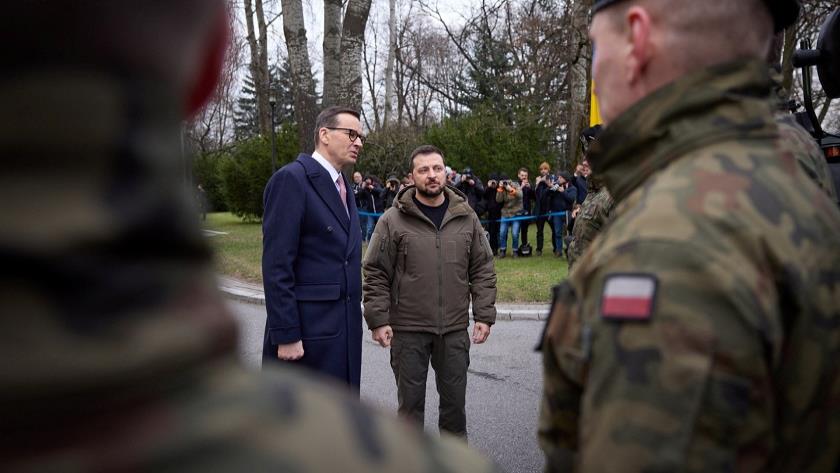 Iranpress: Poland halts sending Ukraine arms over grain trade dispute