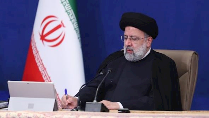 Iranpress: Raisi congratulates King, Crown Prince of Saudi Arabia on National Day