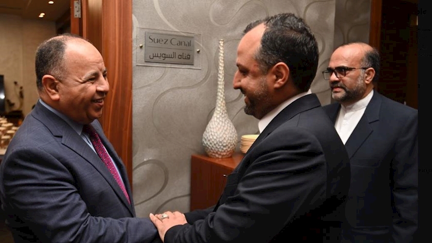 Iranpress: Iran, and Egypt to Increase expansion of economic activities