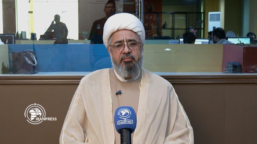 Iranpress: Senior Pakistani cleric: Ayatollah Khamenei; leader of the world of humanity