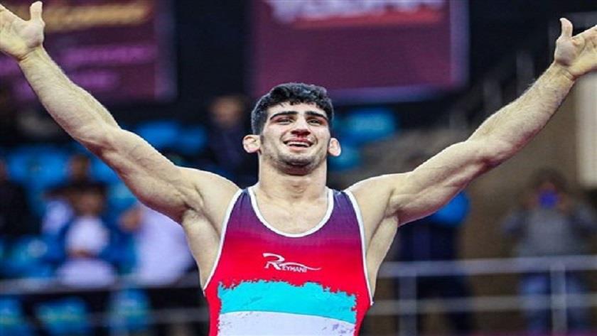 Iranpress: Iranian wrestlers win silver, bronze medal in 2022 Asian Games