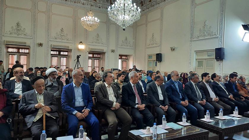 Iranpress: Tehran hosts cultural week in commemoration of Hafez