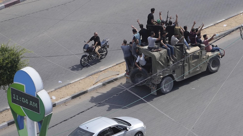 Iranpress: Hamas captures 35 Israeli military forces