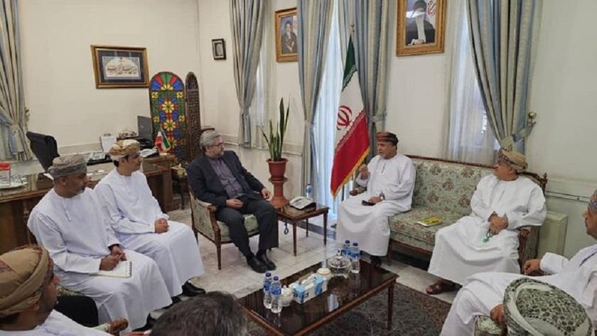 Iranpress: Iran, Oman mull over extradition of convicts