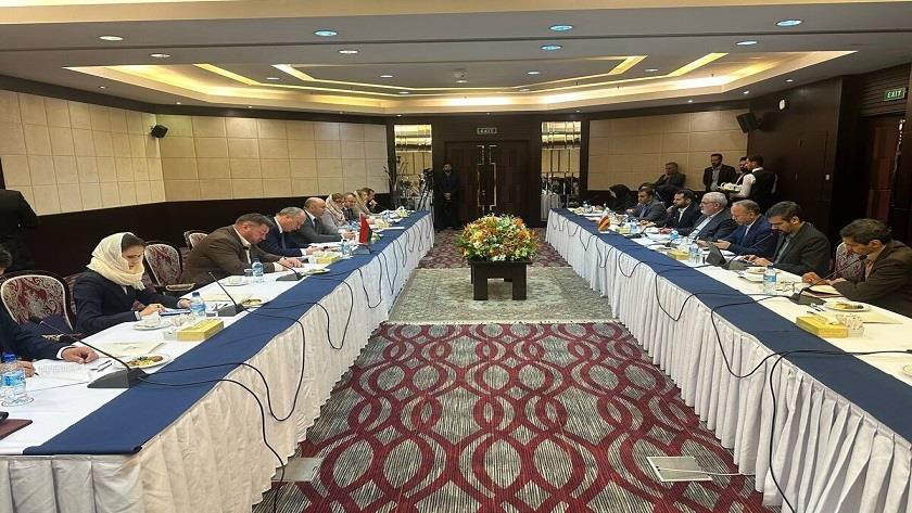 Iranpress: Iran-Belorussia Economic Commission kicks off in Tehran