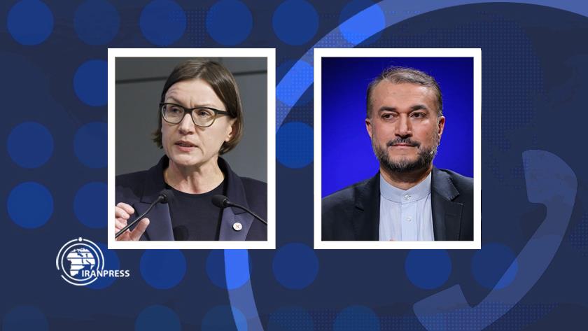 Iranpress: Iranian FM has a phone conversation with head of ICRC