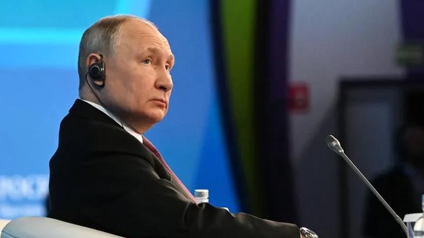 Iranpress: Putin: U.S. is inflaming Middle East by sending aircraft carrier group