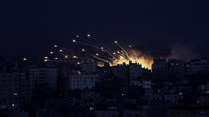 Iranpress:  Israel uses prohibited white phosphorus bombs in Gaza 