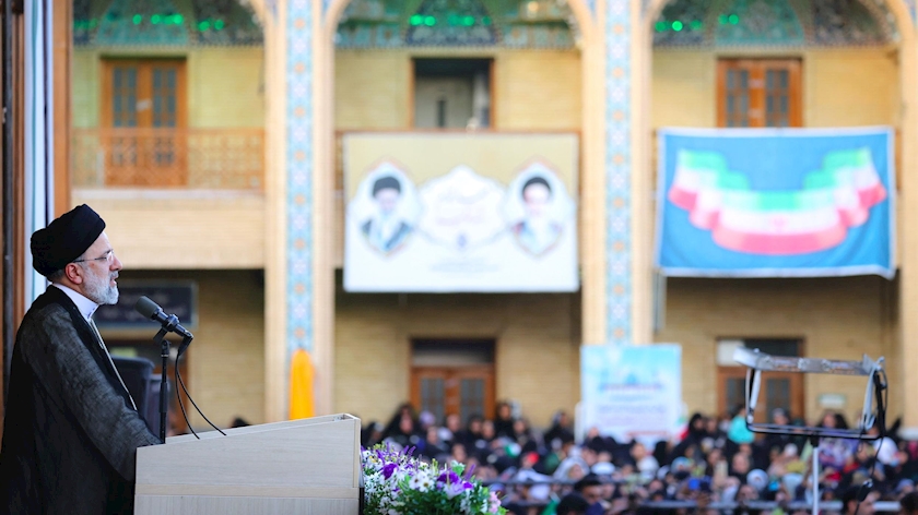 Iranpress: Raisi: Fars Province is pioneer in scientific and technological movements