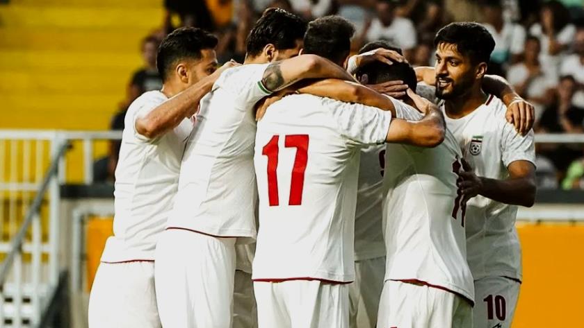 Iranpress: Iran remain unchanged in FIFA World Ranking