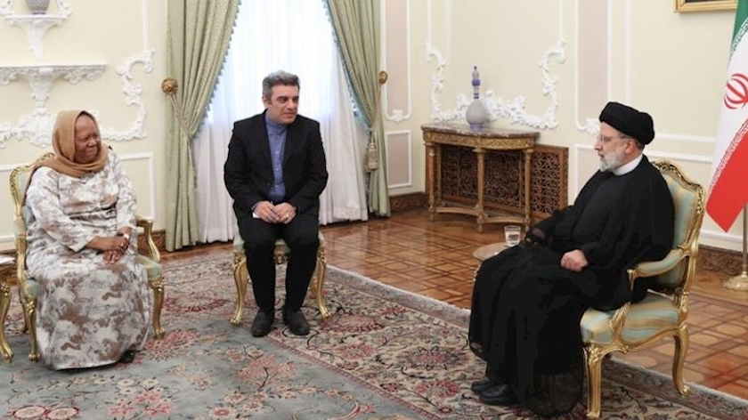 Iranpress: No hope for UNSC to play a role in world peace