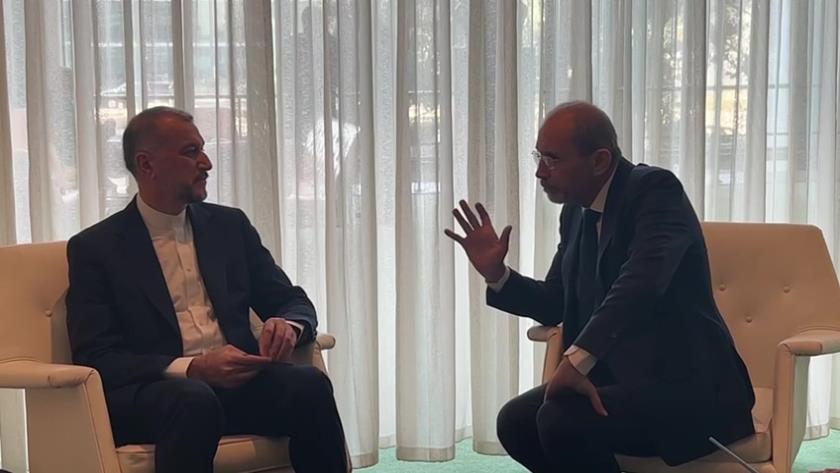 Iranpress: Iran, Jordan FMs confer latest developments in Palestine