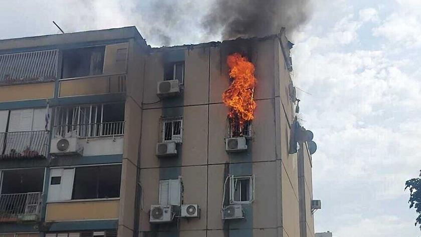 Iranpress: Rockets hit Tel Aviv: Local media 