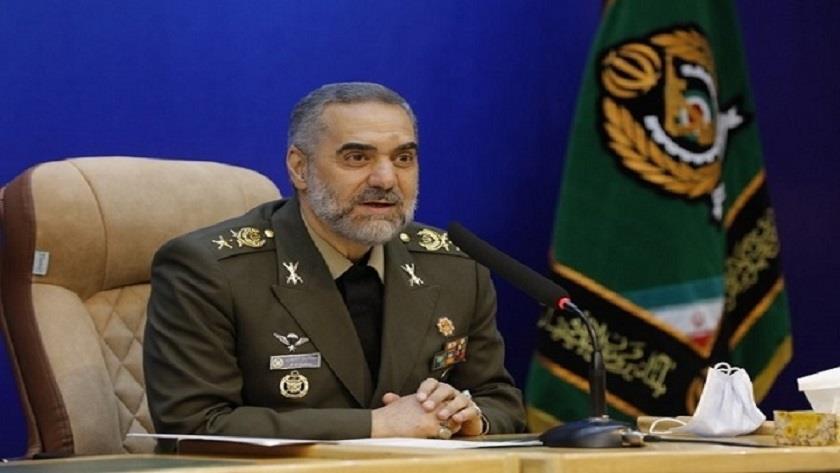 Iranpress: Iran to unveil new defense system: Defense Minister 