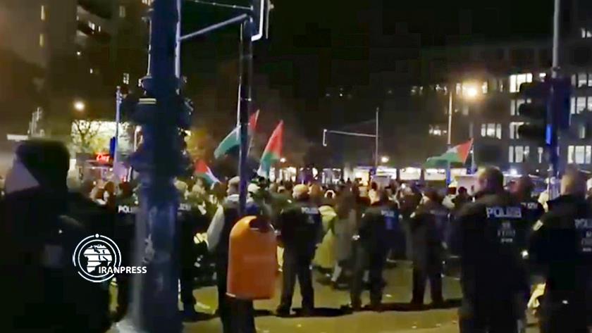 Iranpress: German protesters hold rally against Israeli crimes