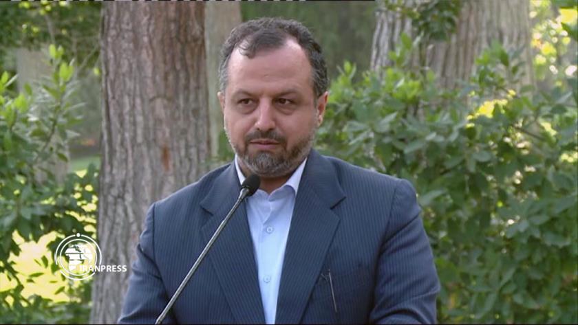 Iranpress: Iran to facilitate activities of Iranian businessmen in Saudi Arabia