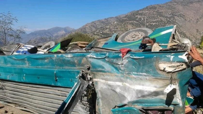 Iranpress: Bus crash in Indian-controlled Kashmir leaves 36 killed, 19 injured 