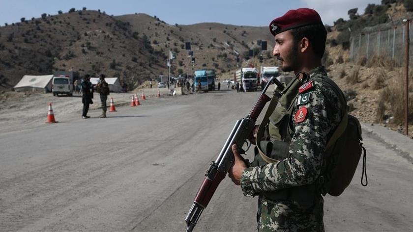 Iranpress: 7 terrorists killed in clash with security forces in NW Pakistan