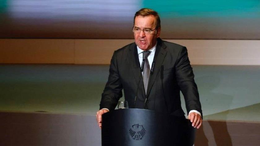 Iranpress: German defense minister announces €1.3B in aid to Ukraine