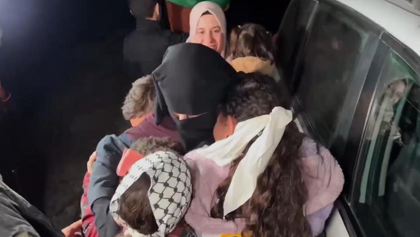 Iranpress: Palestinian mother rejoices over release of her children from Israeli prison
